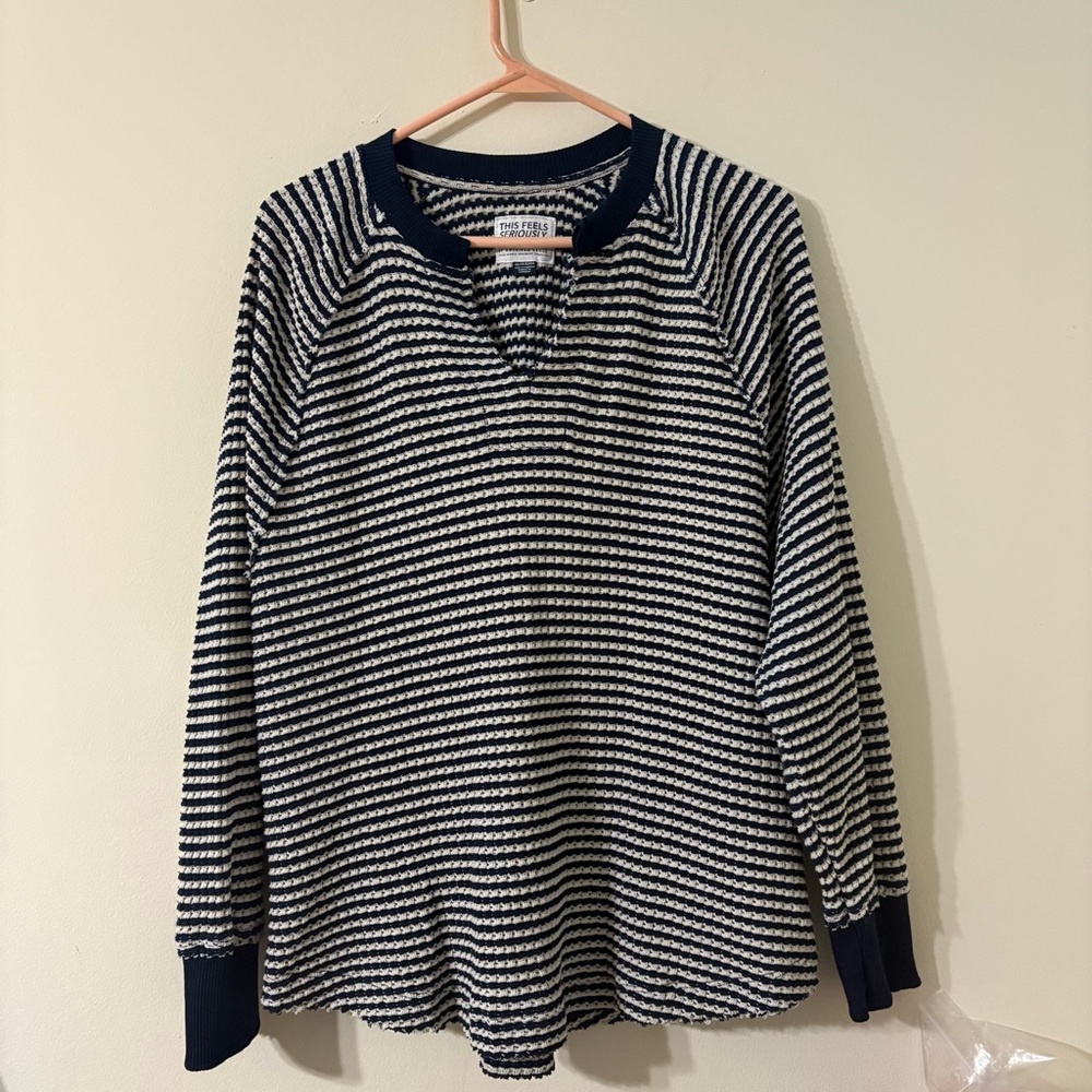 American Eagle Oversized XS Long Sleeve